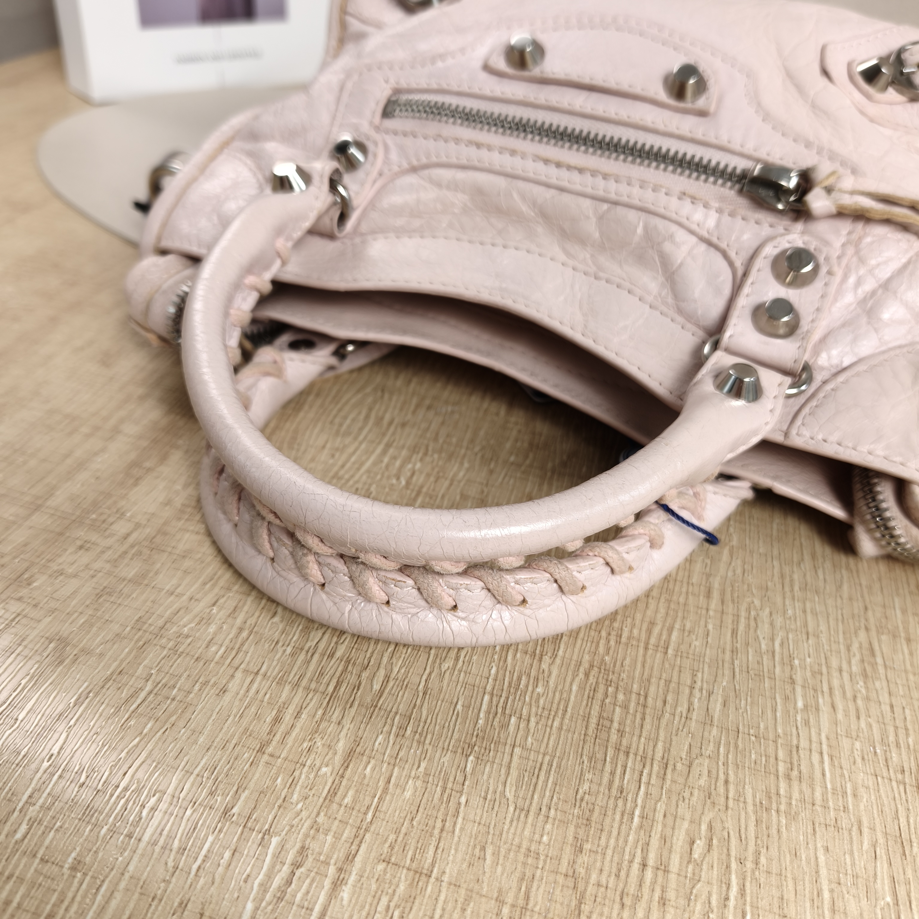 BALENCIAGA Crossbody Bag Classic City Pink Lambskin24 × 10 × 16 cm — cover view 9 of 10