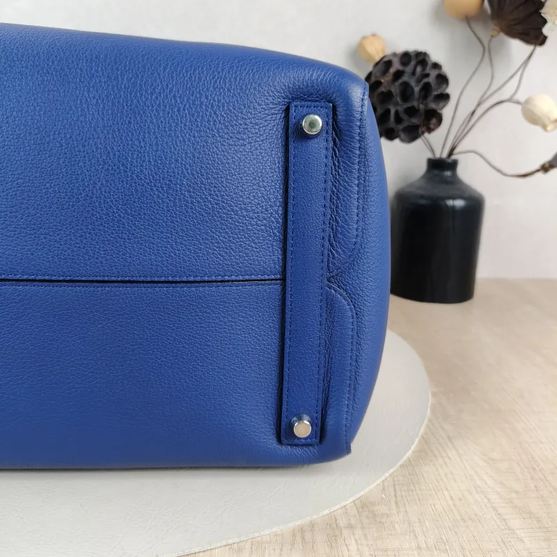 DIOR Shoulder Bag Shoulder Bag Blue Calfskin One Size32 × 20 × 25 cm — detail view 2 of 13