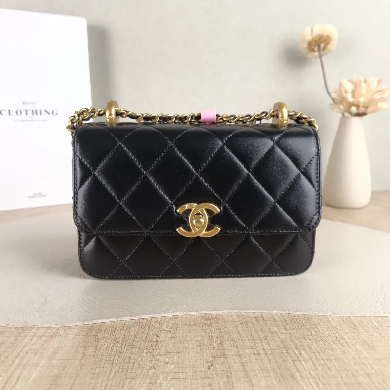 Chanel Crossbody Bag Black Calfskin Small 19 × 8 × 12 cm