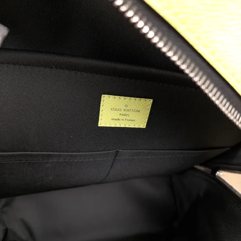 Louis Vuitton Backpack Discovery Slim Backpack Green PVC · Calfskin One Size28 × 13 × 38 cm — detail view 8 of 13