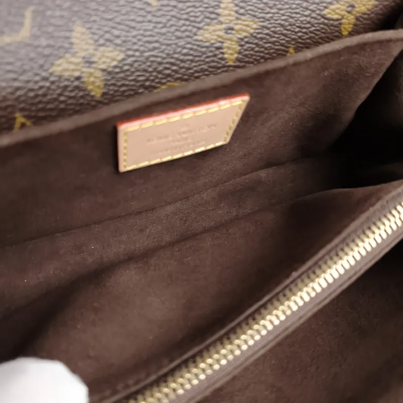 Louis Vuitton Crossbody Bag Pochette Métis East West Monogram PVC Small 21.5 × 6 × 13.5 cm — detail view 13 of 14
