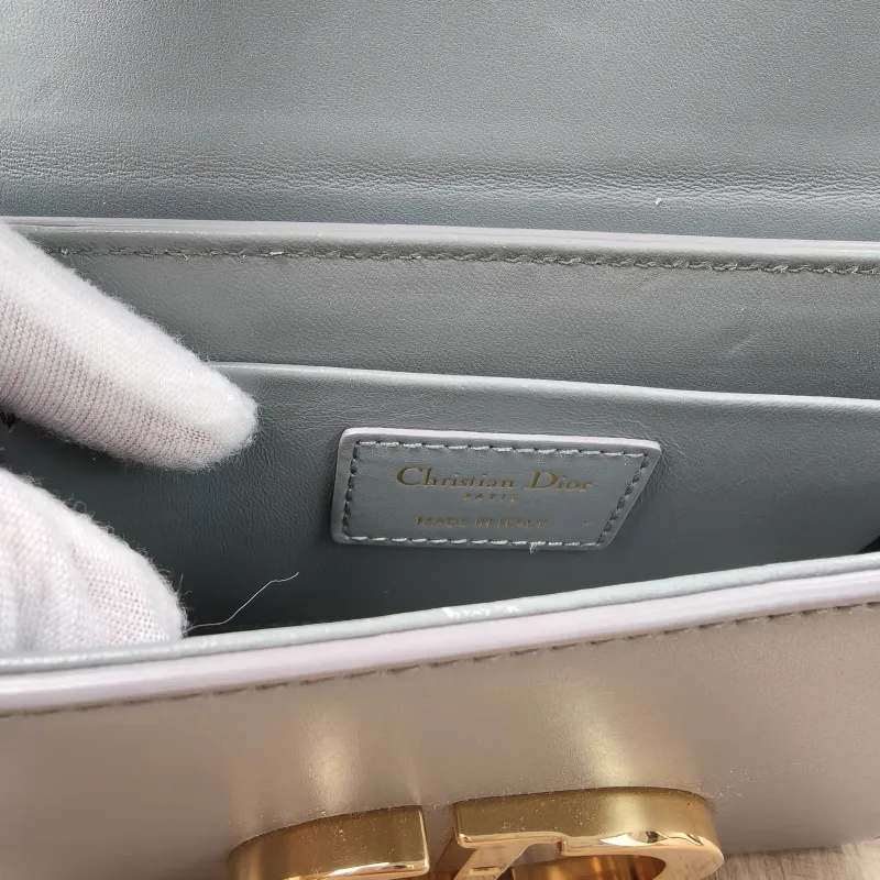 DIOR Crossbody Bag30Montaigne 30 Box Box Grey Calfskinmini17.5 × 5 × 11.5 cm — detail view 14 of 17