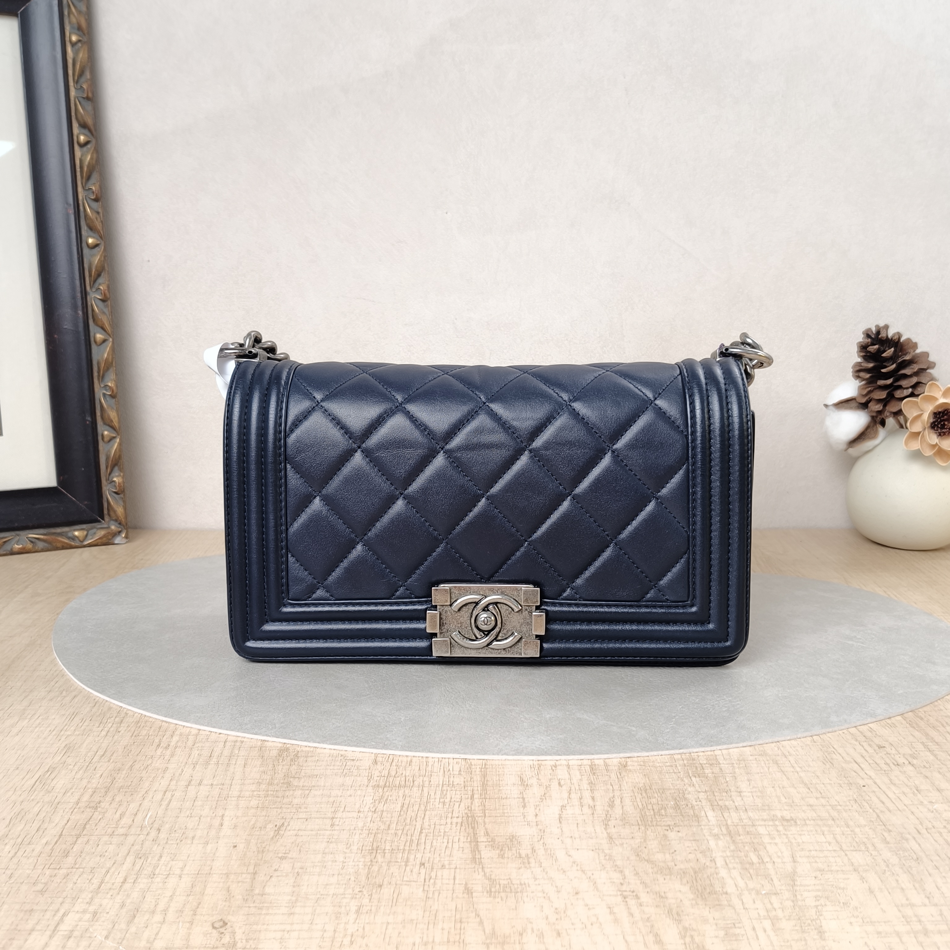 Chanel Crossbody Bag Le Boy​Blue Calfskin Medium25 × 9 × 15 cm