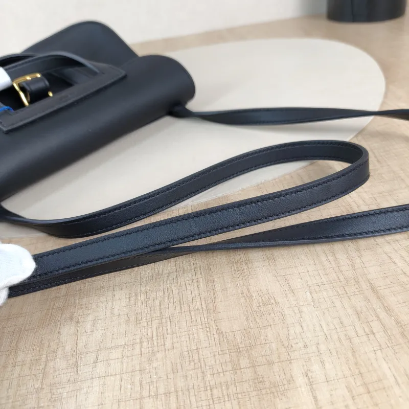 Hermès Crossbody Bag Halzan Black Swift Calfskinmini22 × 6.5 × 15 cm — detail view 10 of 13