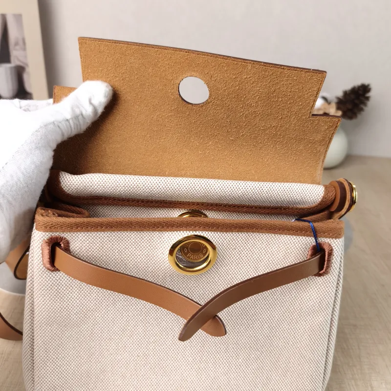 Hermès Shoulder Bag Herbag Zip 20 Beige Brown Calfskin，Canvas Mini 20 × 7 × 17 cm K — detail view 8 of 13