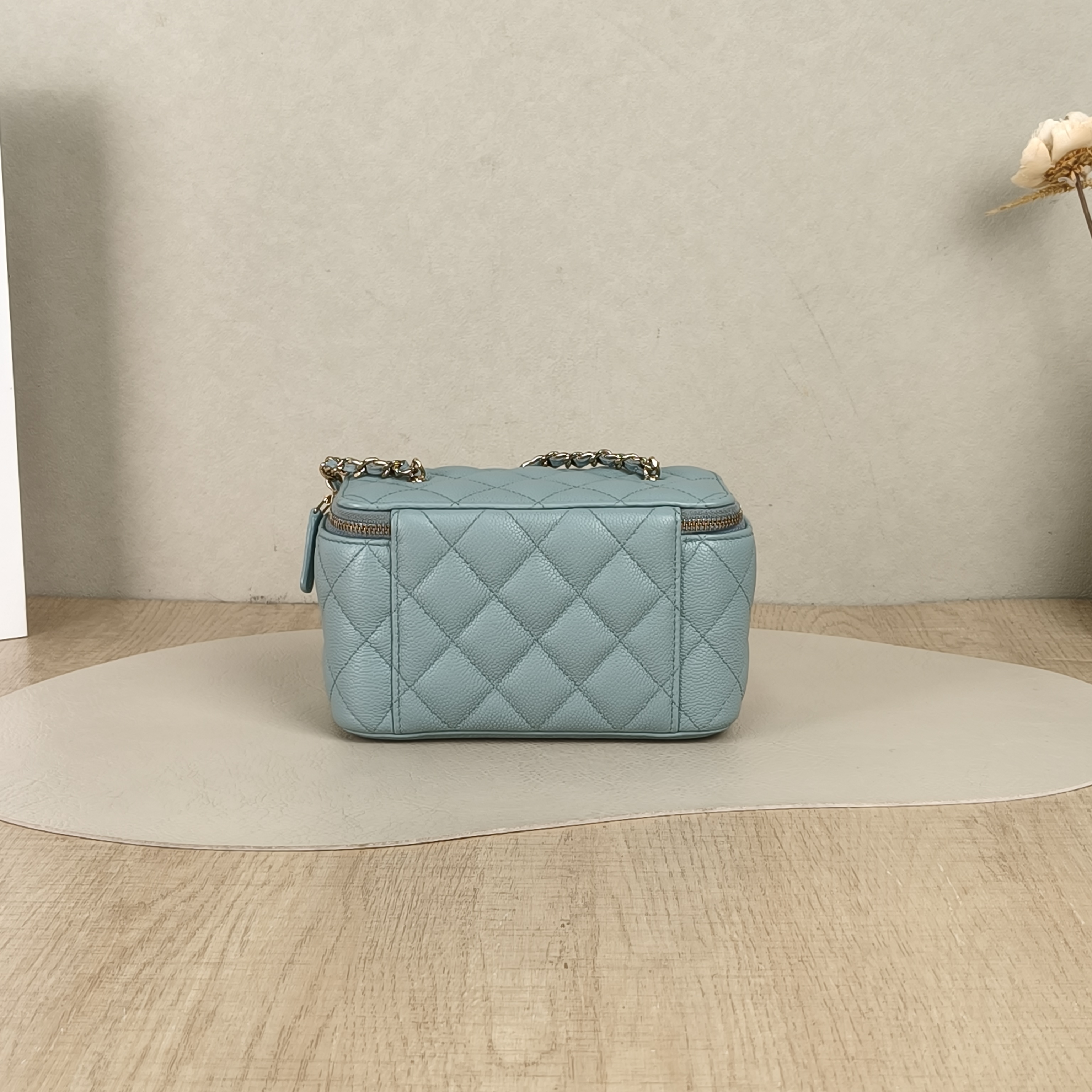 Chanel Crossbody Bag Edition Blue Calfskin One Size16 × 8 × 9.5 cm — cover view 4 of 6