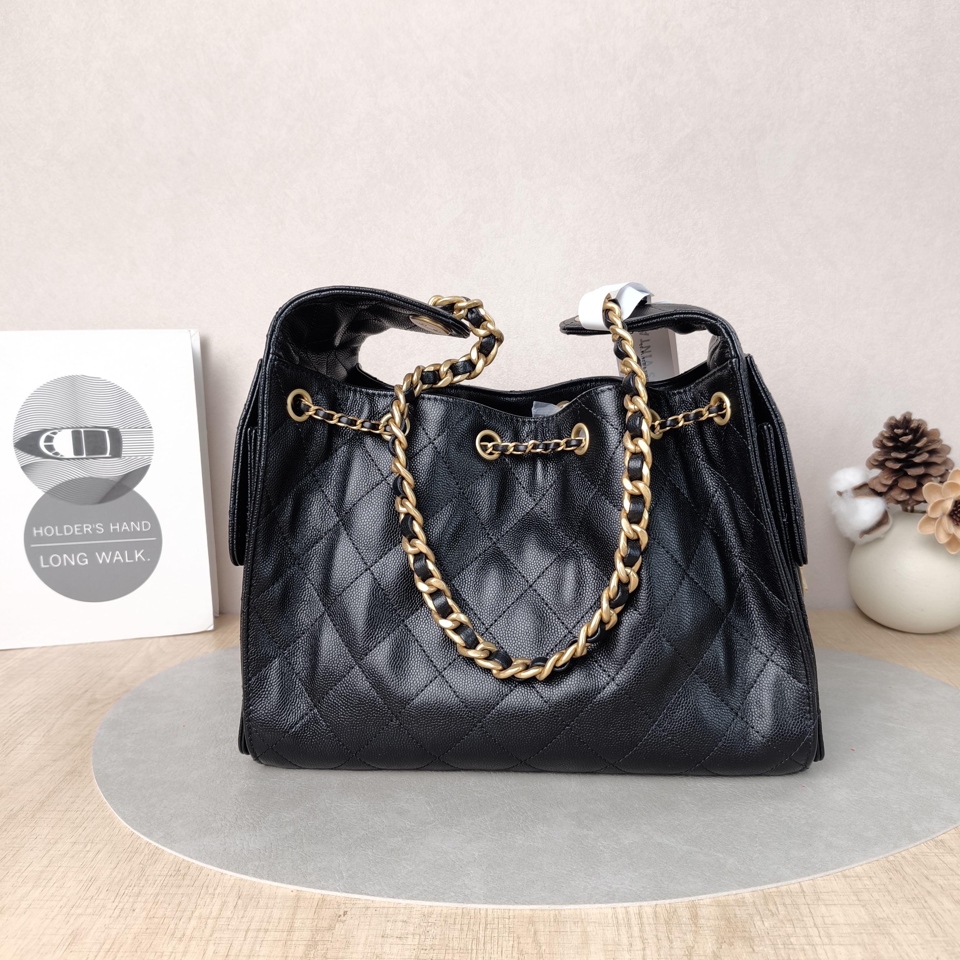 Chanel Shoulder Bag25Bag Black Grained Calfskin26 × 14 × 30 cm — cover view 3 of 6