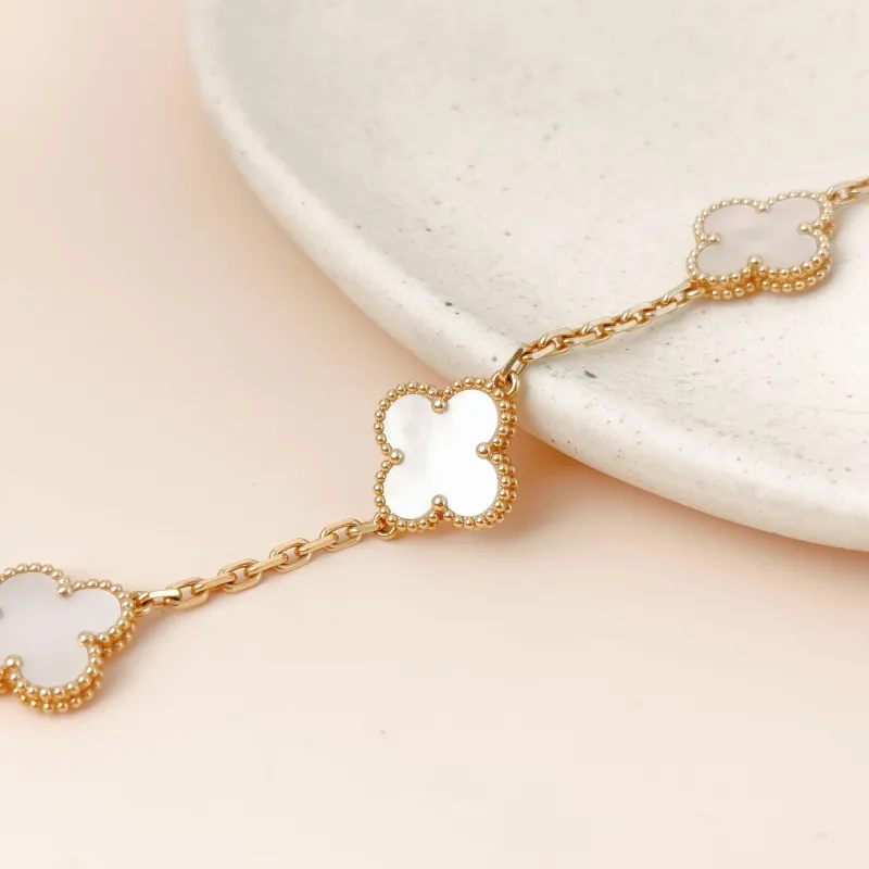 Van Cleef & Arpels Bracelet Alhambra Alhambra Collection Five-Motif Bracelet Pearl · White Mother-of-Pearl 18KY ellow Gold Vintage Small 19cm — cover view 7 of 10