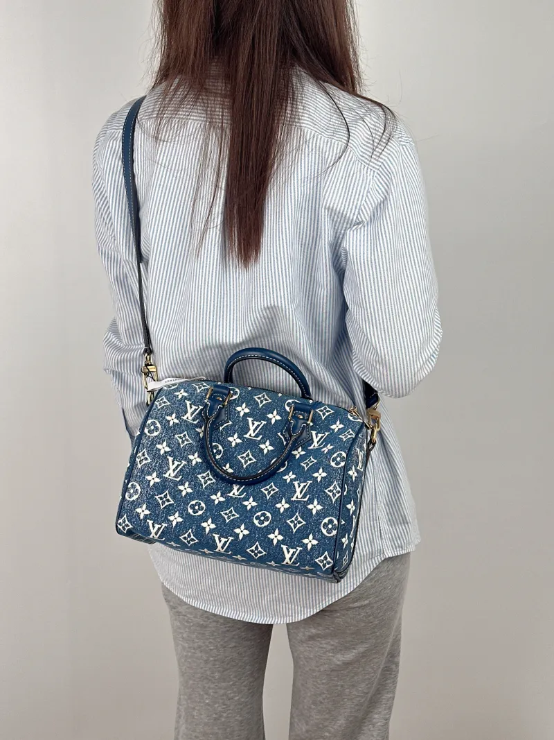 Louis Vuitton Crossbody Bag Speedy25 Blue Medium 25 × 15 × 19 cm — on-model view 2 of 3