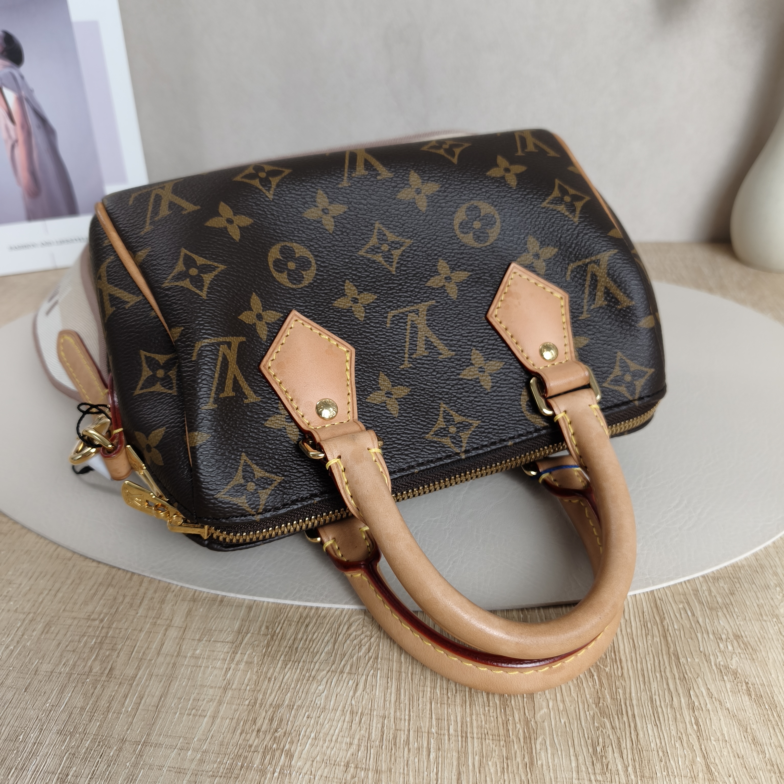 Louis Vuitton Crossbody Bag Speedy20 Shoulder Strap PVC Small20.5 × 12 × 13.5 cm — cover view 2 of 10