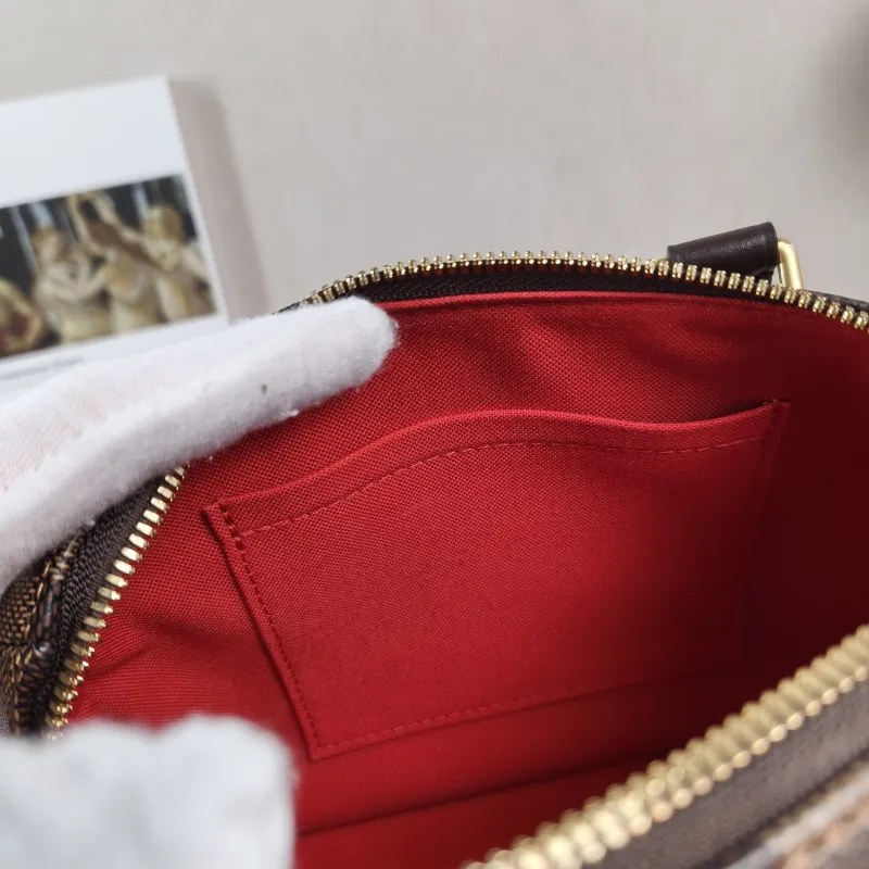 Louis Vuitton Crossbody Bag Speedy20 Shoulder Strap PVC Small 20.5 × 12 × 13.5 cm — detail view 1 of 12