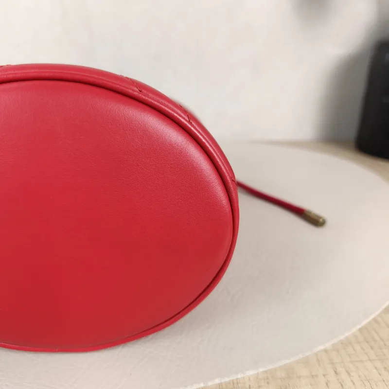 GUCCI Crossbody Bag GG Marmont Marmont Red Calfskin Small 14 × 13 × 17 cm — detail view 2 of 9