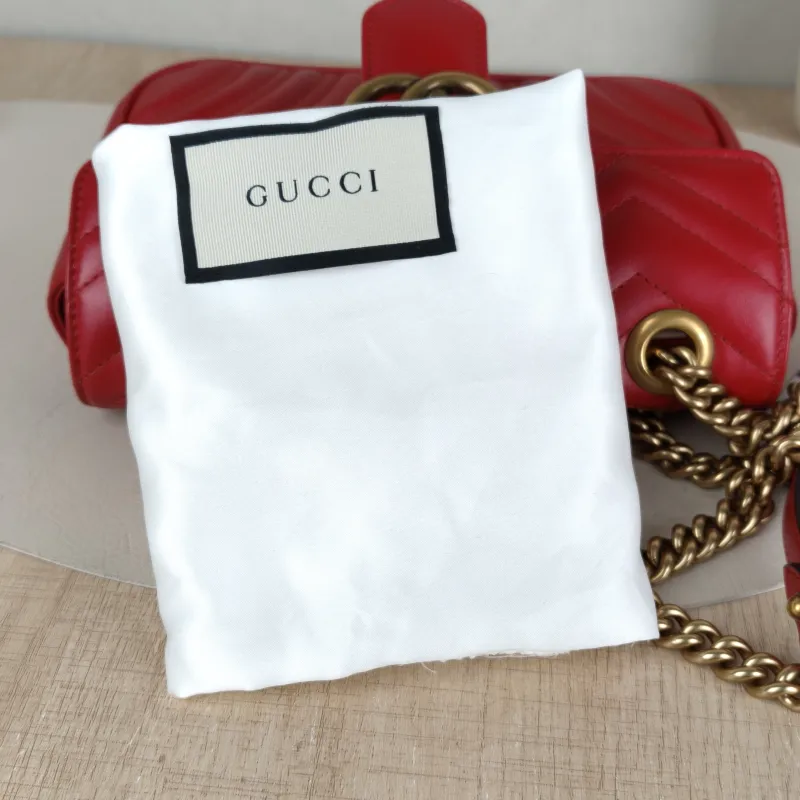 GUCCI Crossbody Bag GG Marmont Small Marmont 22Red Calfskin Small22 × 6 × 13 cm — detail view 8 of 13