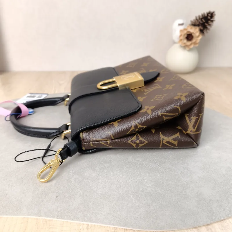 Louis Vuitton Crossbody Bag Locky BB Black PVC BB 20 × 7.5 × 16 cm — detail view 12 of 14