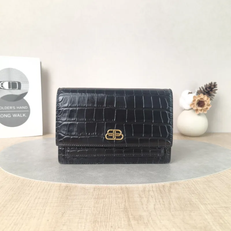 BALENCIAGA Crossbody Bag B Crossbody Bag Black with Gold-Tone Hardware Calfskin One Size19.5 × 4 × 13 cm