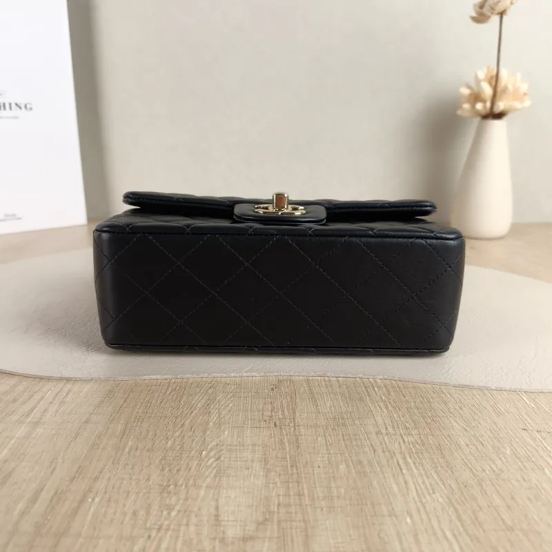 Chanel Crossbody Bag mini Black Lambskin mini 20 × 6 × 12 cm — cover view 2 of 5