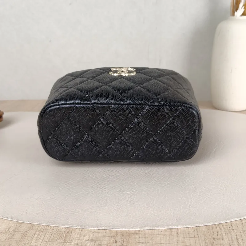 Chanel Crossbody Bag Crossbody Bag Black Grained Calfskin 16 × 6 × 13 cm — cover view 5 of 5