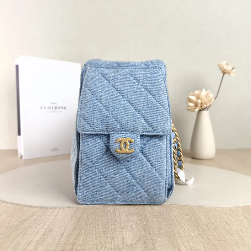 Chanel Shoulder Bag 25Bag Blue Small 26 × 14 × 30 cm — detail view 9 of 11