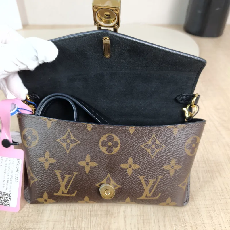 Louis Vuitton Shoulder Bag PADLOCK ON STRAP Black PVC Mini 19 × 3 × 11 cm — detail view 5 of 11