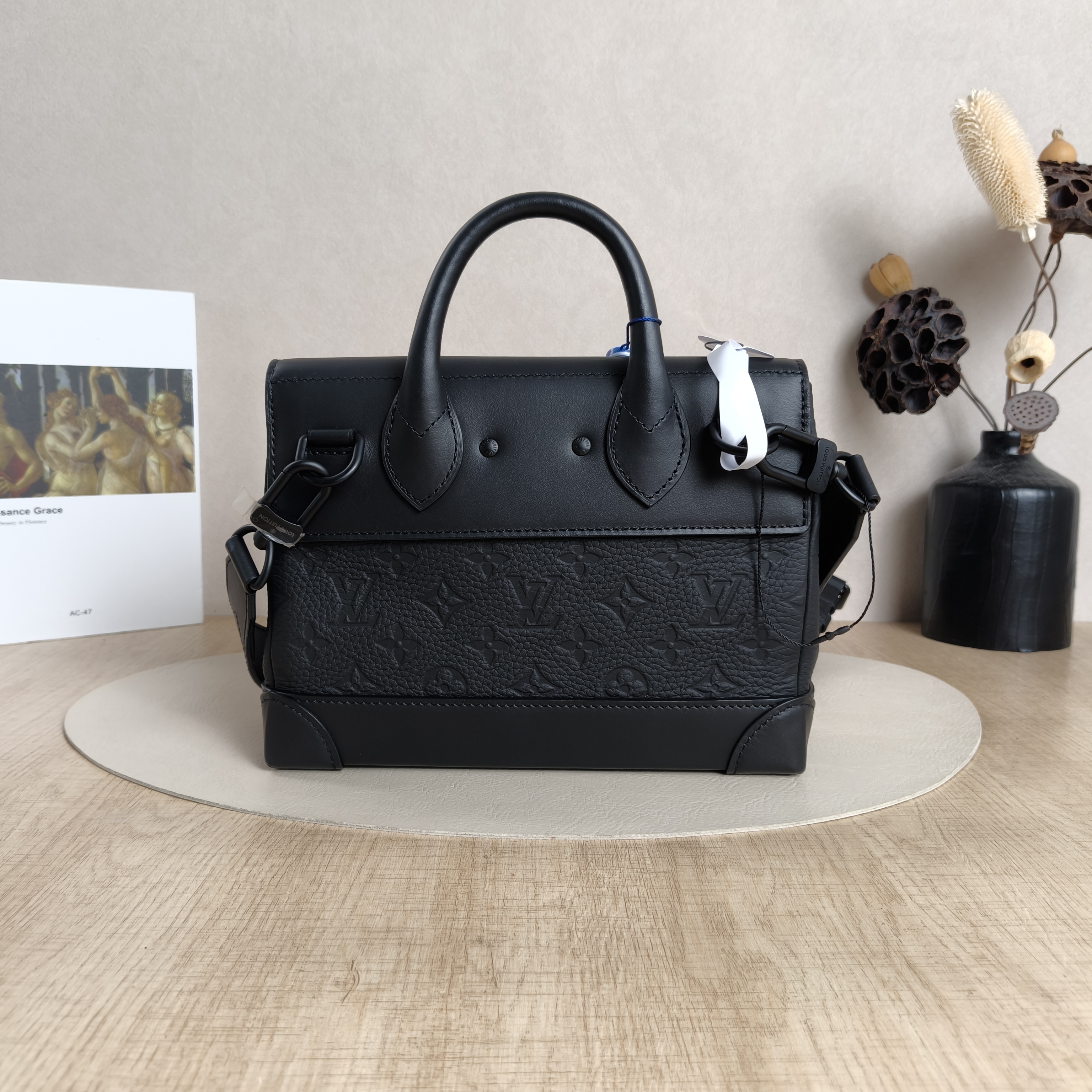 Louis Vuitton Crossbody Bag Steamer Messenger Bag Black Calfskin Small25 × 8 × 19 cm — cover view 4 of 11