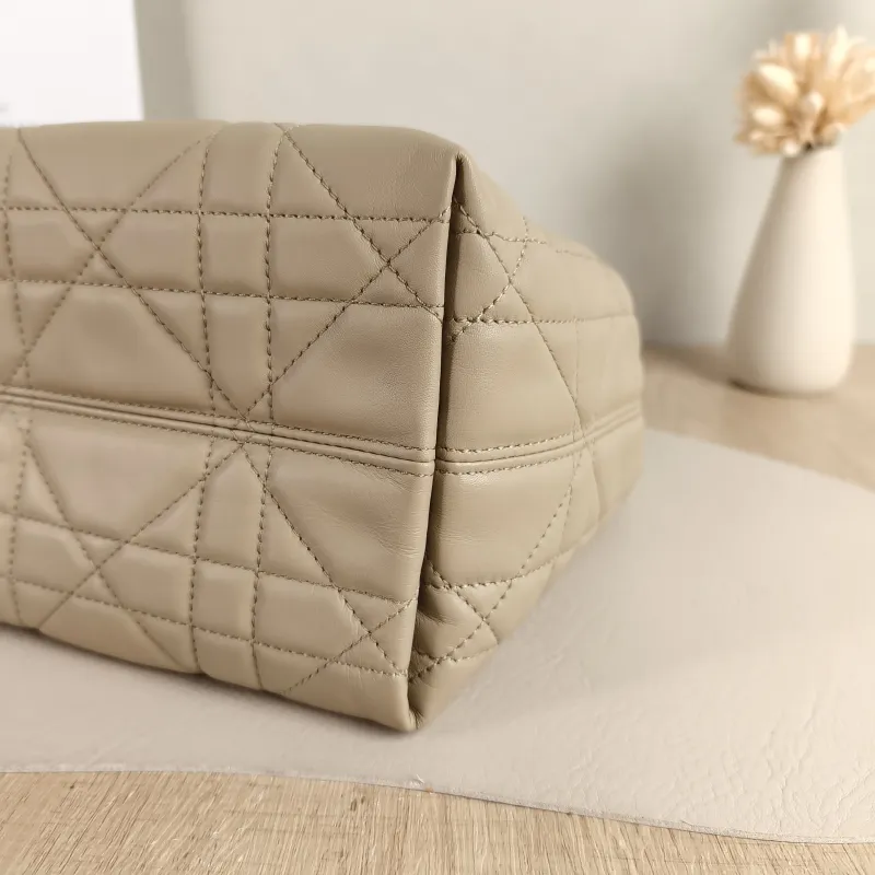 DIOR Top Handle Bag TOUJOURS Edition · Black Calfskin Small 18.5 × 12 × 18.5 cm — detail view 1 of 10