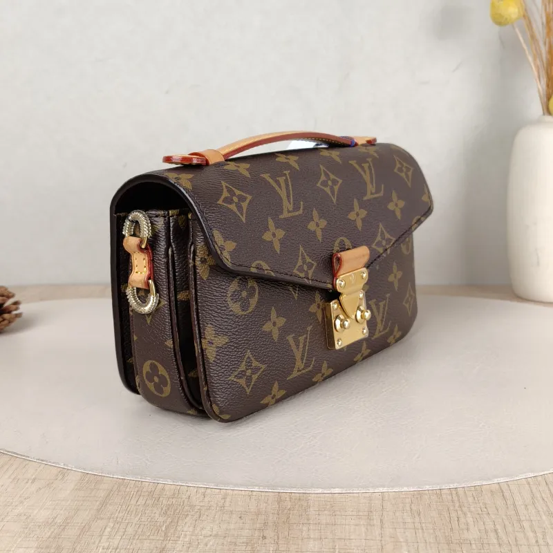 Louis Vuitton Crossbody Bag Pochette Métis East West Monogram PVC Small 21.5 × 6 × 13.5 cm — cover view 4 of 5
