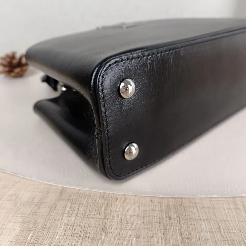 Louis Vuitton Crossbody Bag Capucines East West Black Calfskin BB 26.5 × 8 × 14 cm — detail view 12 of 13