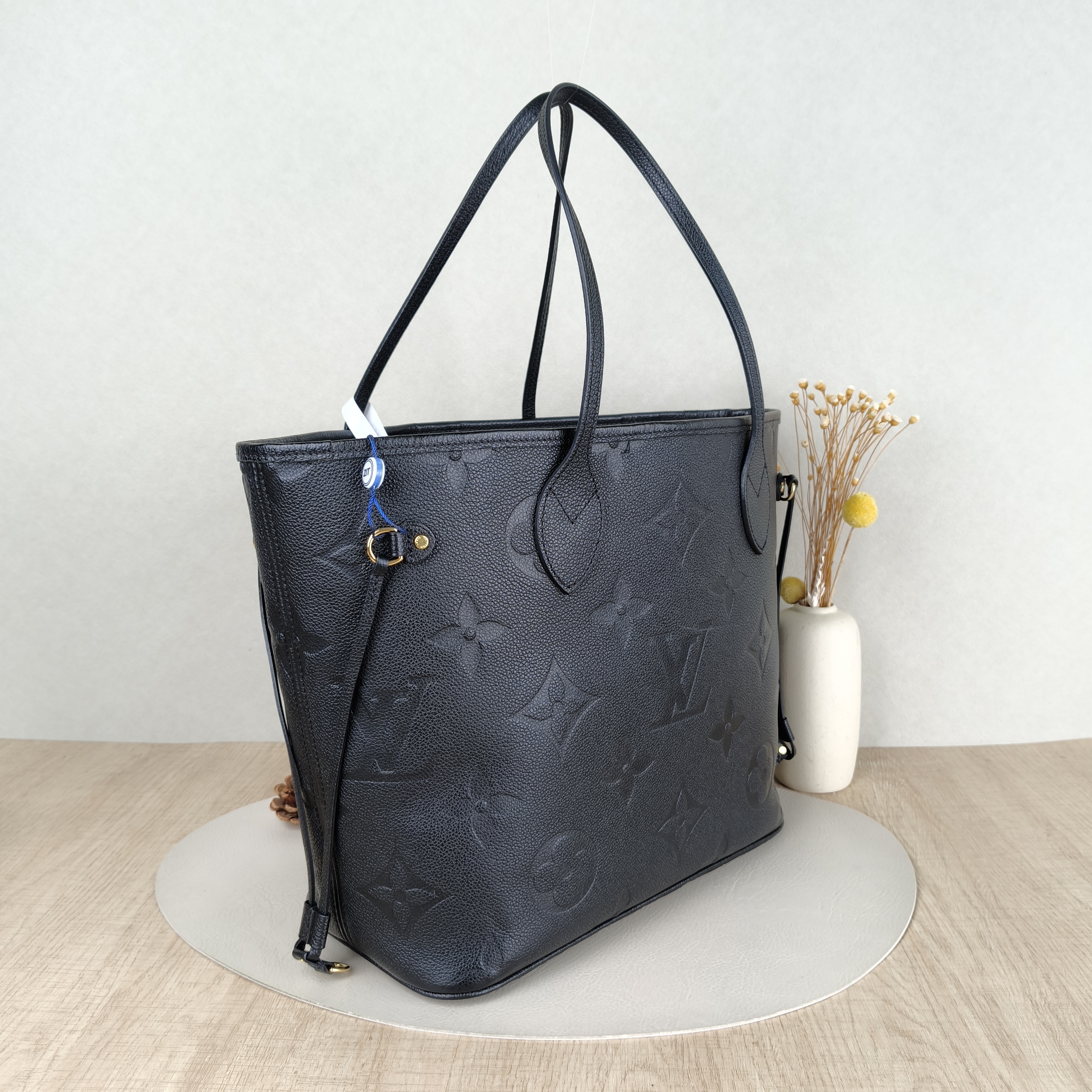 Louis Vuitton Shoulder Bag Neverfull Black Empreinte Embossed Calfskin Monogram Medium31 × 14 × 28 cm — cover view 3 of 5