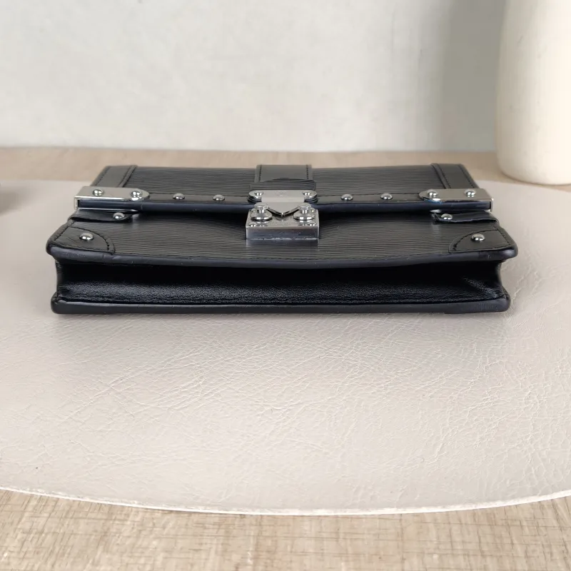 Louis Vuitton Shoulder Bag trunk Shoulder Crossbody Bag Calfskin One Size 19 × 5 × 13 cm — cover view 5 of 5