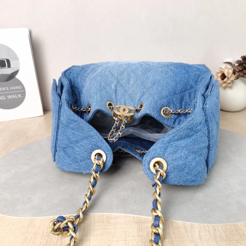 Chanel Shoulder Bag 25Bag Blue Small 26 × 14 × 30 cm — detail view 6 of 12