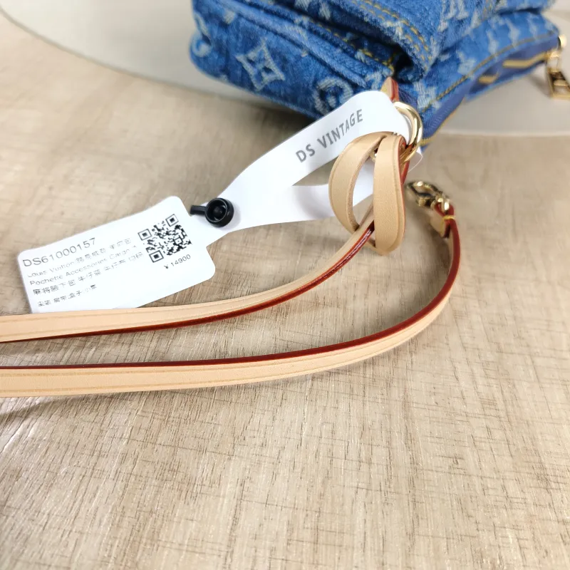 Louis Vuitton Shoulder Bag Pochette Accessories Cargo One Size 23.5 × 3 × 14 cm — detail view 3 of 11