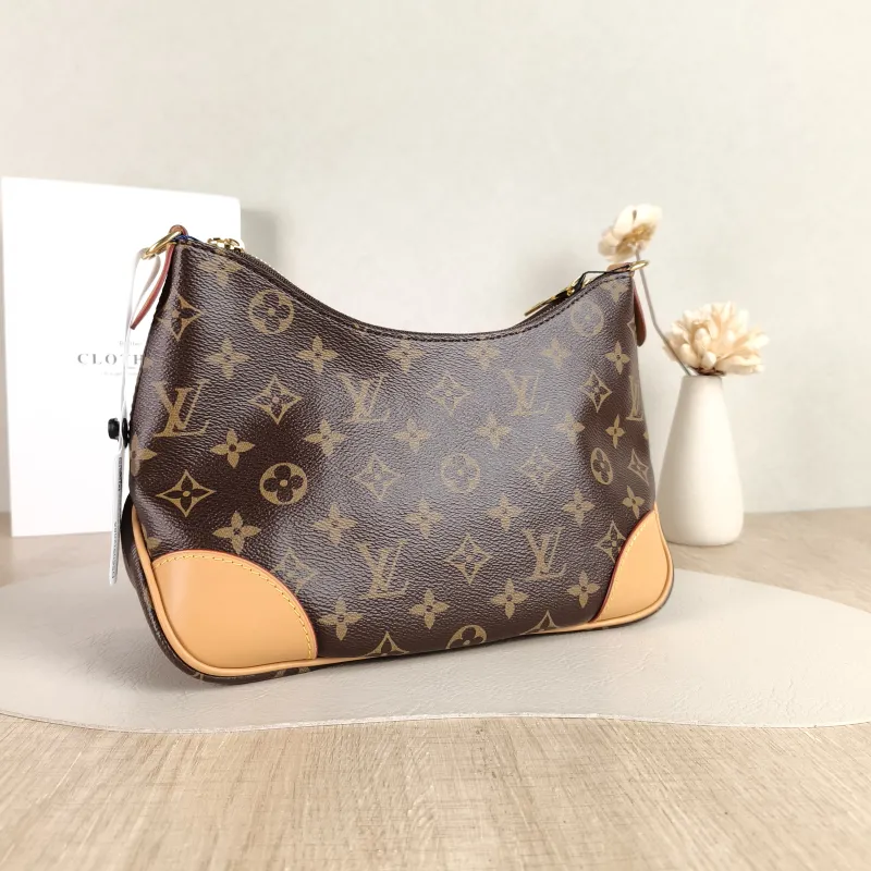 Louis Vuitton Crossbody Bag Boulogne PVC Small 26 × 9.5 × 16 cm — cover view 4 of 5