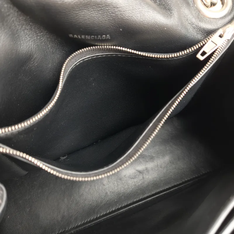 BALENCIAGA Shoulder Bag CRUSH Chain Bag Grey Medium 30 × 13 × 20 cm — detail view 1 of 12