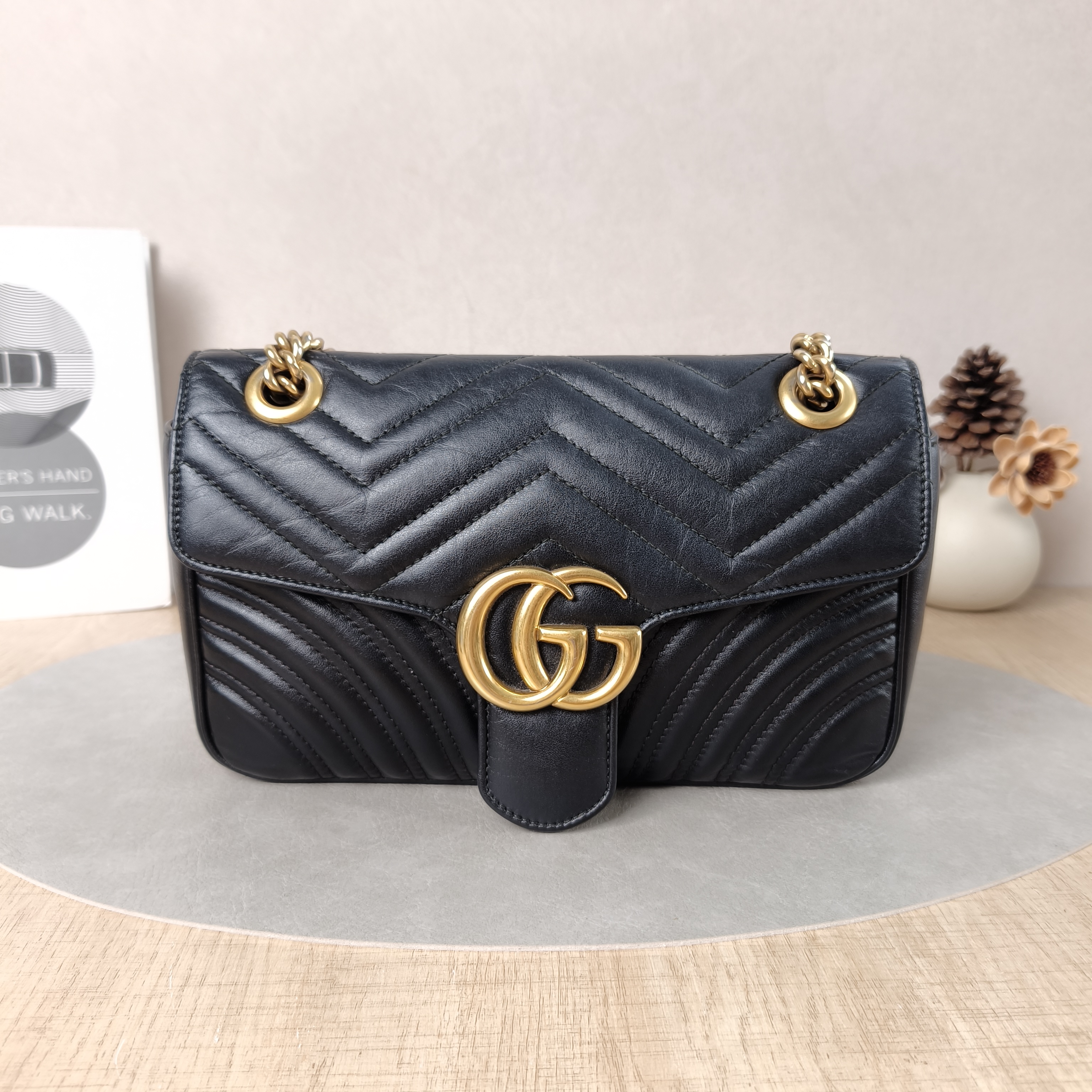GUCCI Crossbody Bag GG Marmont Medium Marmont 26Black CC alfskin Medium26 × 7 × 15 cm