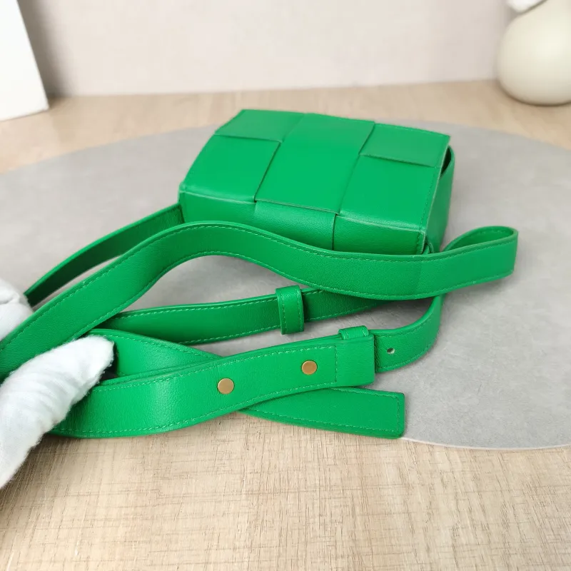 Bottega Veneta Crossbody Bag Cassette Woven Green Lambskin Mini 12 × 4 × 9 cm — detail view 4 of 10