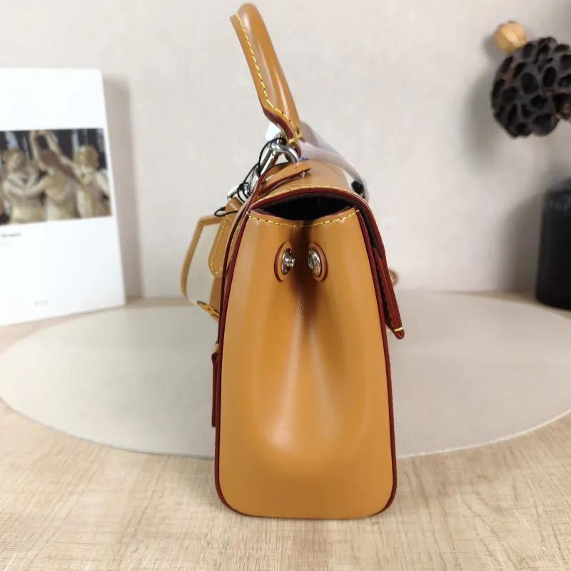 Louis Vuitton Crossbody Bag CLUNY Yellow Epi Embossed Calfskin Mini 20 × 7.5 × 16 cm — detail view 1 of 12