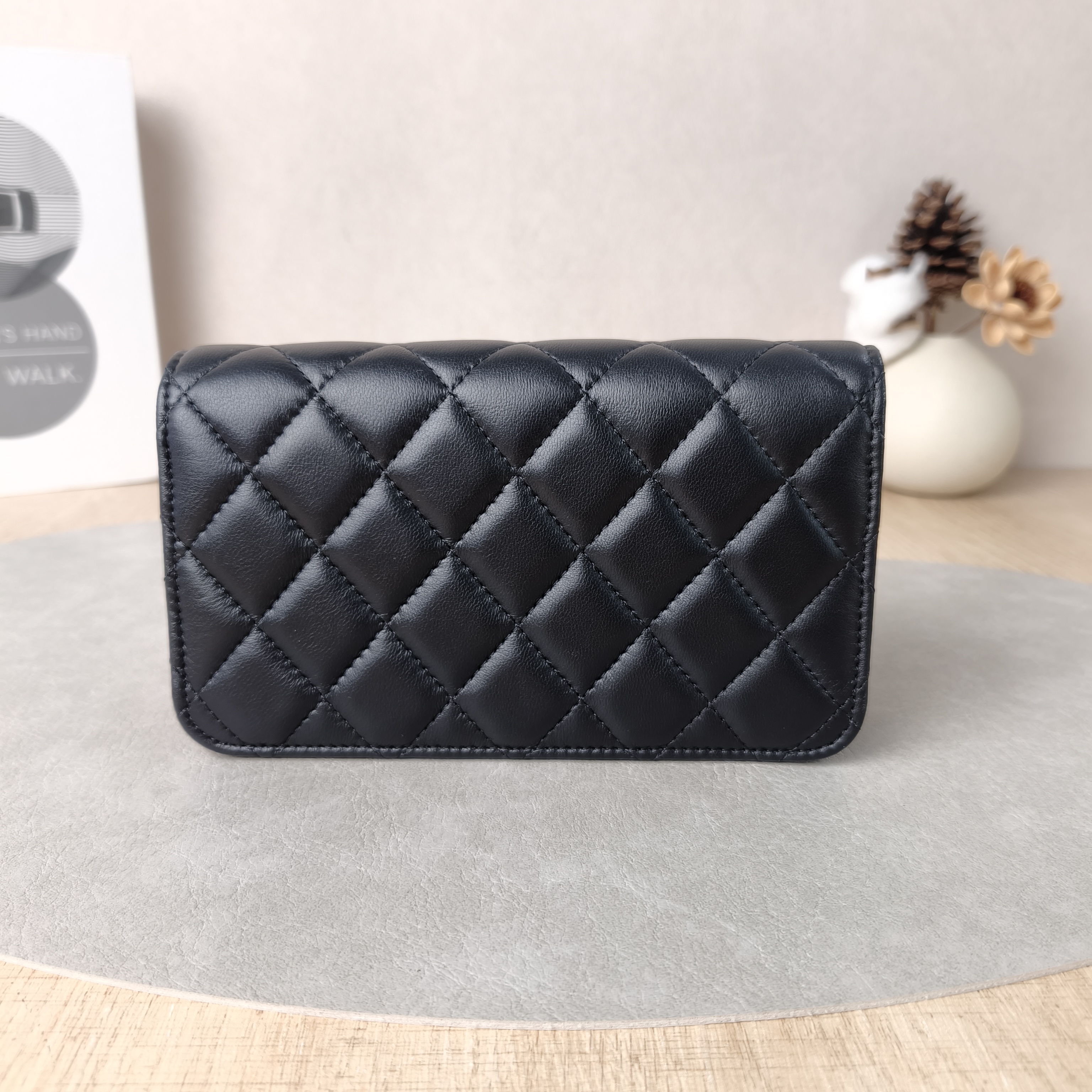 Chanel Crossbody Bag woc Black Lambskinmini17 × 5 × 9.5 cm — cover view 3 of 6