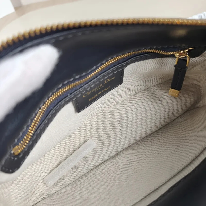 DIOR Crossbody Bag 30Montaigne Blue Canvas Small 19.5 × 6.5 × 11 cm — detail view 10 of 12