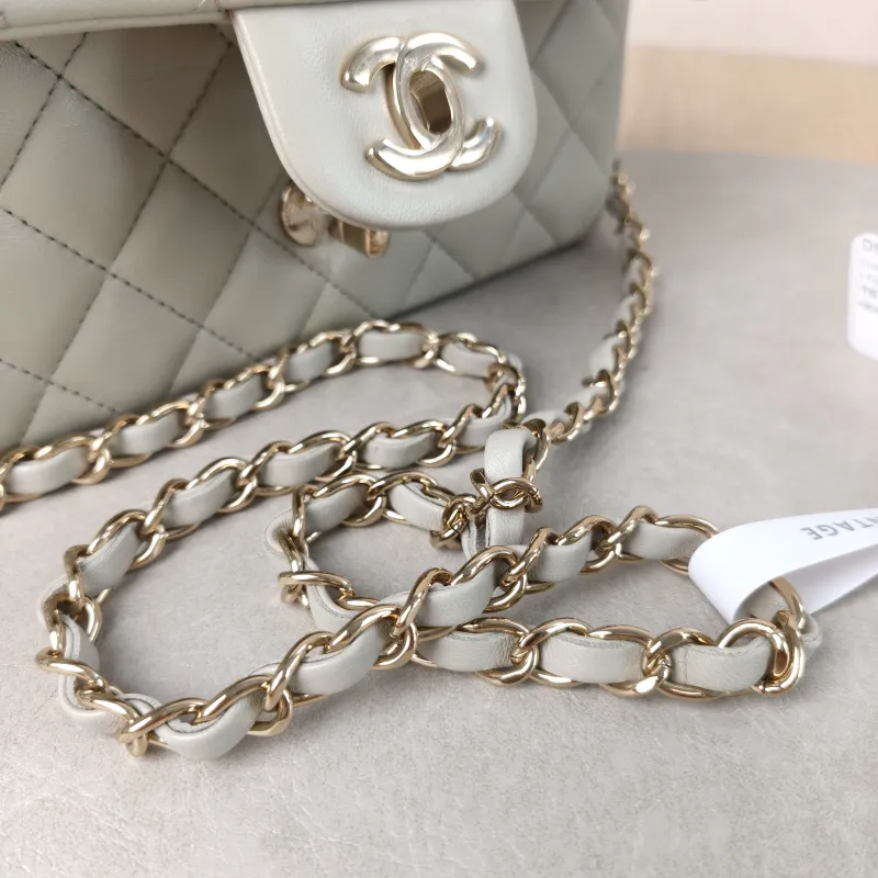Chanel Crossbody Bag Classic Flap Large Mini CF Mini Green Lambskin mini 20 × 6 × 12 cm — detail view 10 of 13