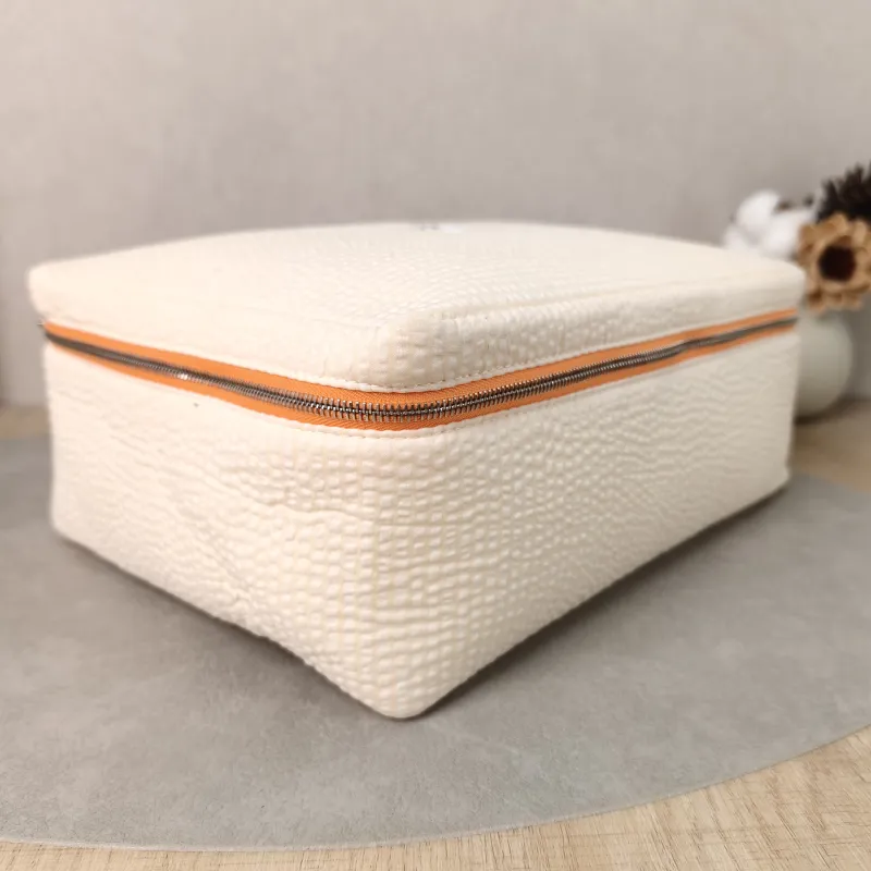 Hermès Top Handle Bag One Size 26 × 10 × 20 cm — detail view 7 of 12