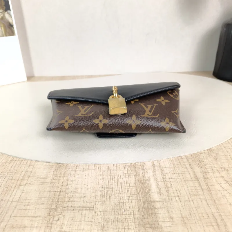 Louis Vuitton Shoulder Bag PADLOCK ON STRAP Black PVC Mini 19 × 3 × 11 cm — cover view 3 of 5