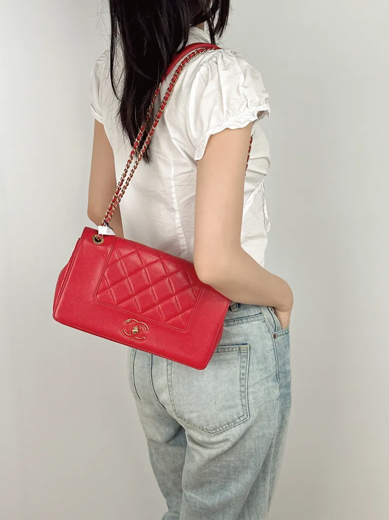 Chanel Crossbody Bag C Crossbody Bag Red Calfskin One Size25 × 6 × 15 cm — on-model view 1 of 2