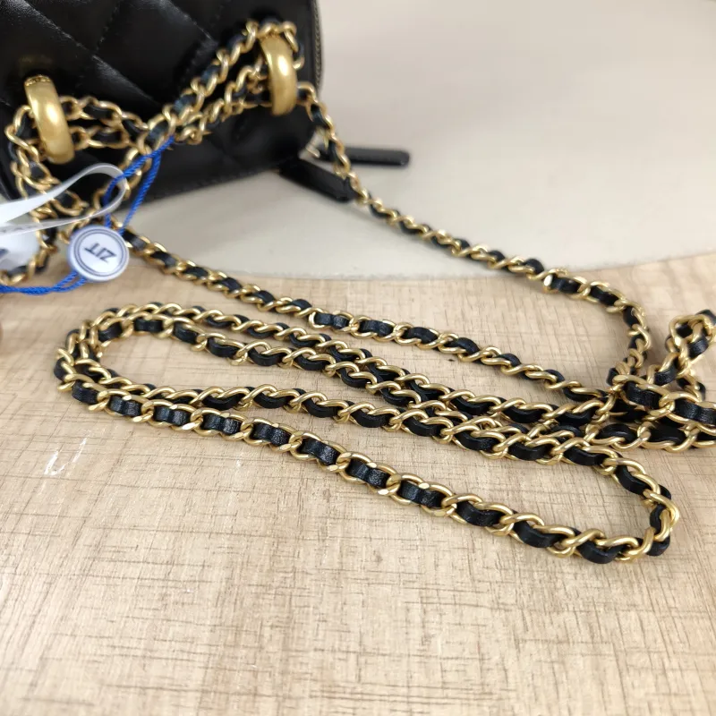 Chanel Crossbody Bag Black Lambskin One Size10 × 7 × 9 cm — detail view 1 of 12