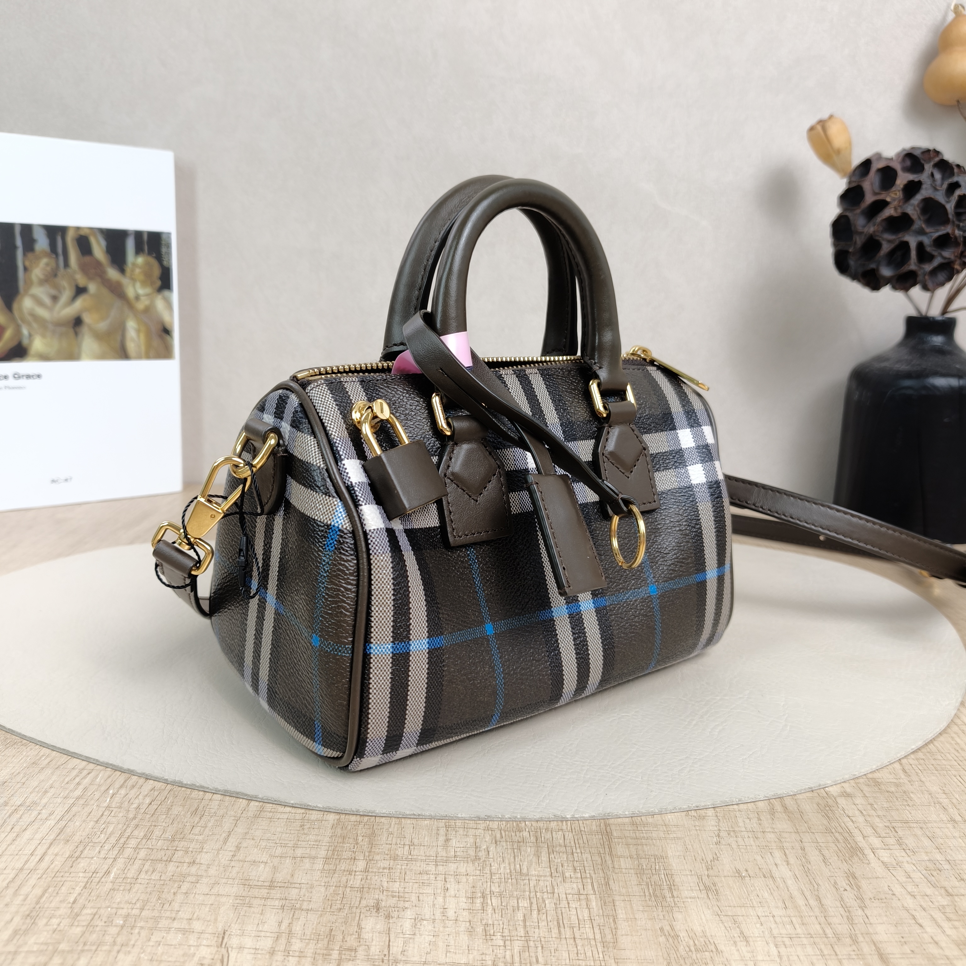 BURBERRY Top Handle Bag Top Handle Bag Colorblock PV Cmini18.5 × 11 × 12 cm — cover view 3 of 5