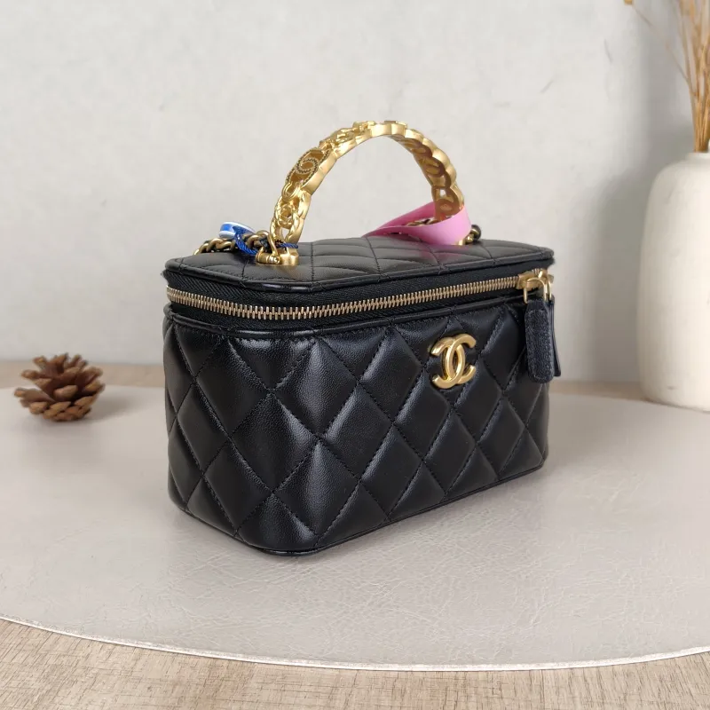Chanel Crossbody Bag Edition Black Lambskin Mini 16 × 8 × 9.5 cm — cover view 4 of 5