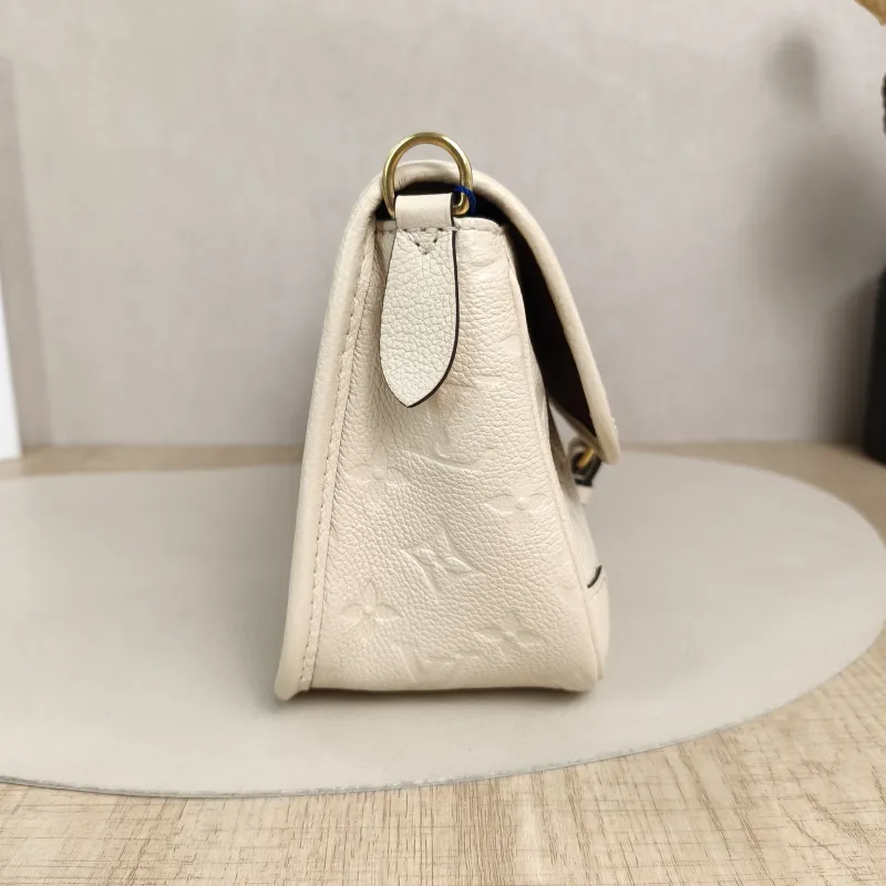 Louis Vuitton Crossbody Bag Diane Baguette Bag White Empreinte Embossed Calfskin Monogram Small24 × 9 × 15 cm — detail view 13 of 15