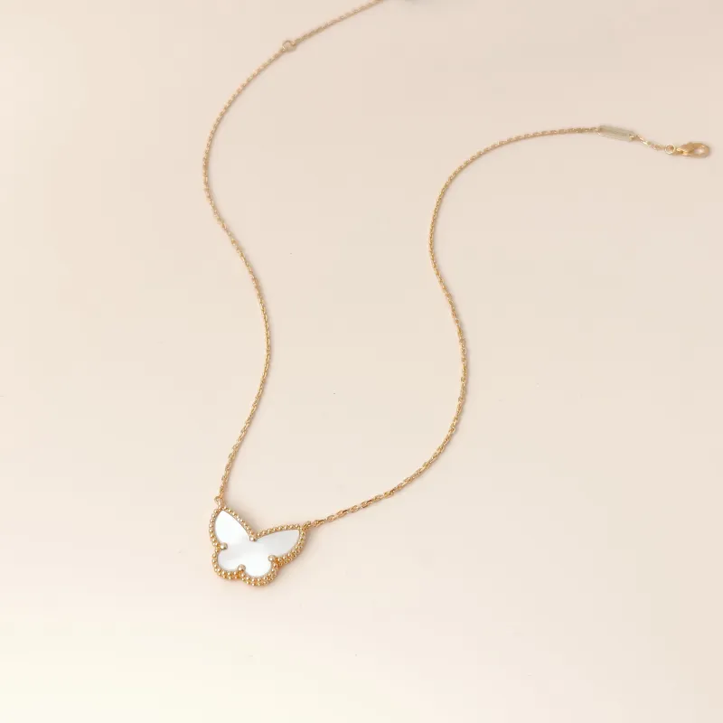 Van Cleef & Arpels Necklace Lucky Alhambra Necklace Pearl · White Mother-of-Pearl18KY ellow Gold One Size42 cm — cover view 5 of 11