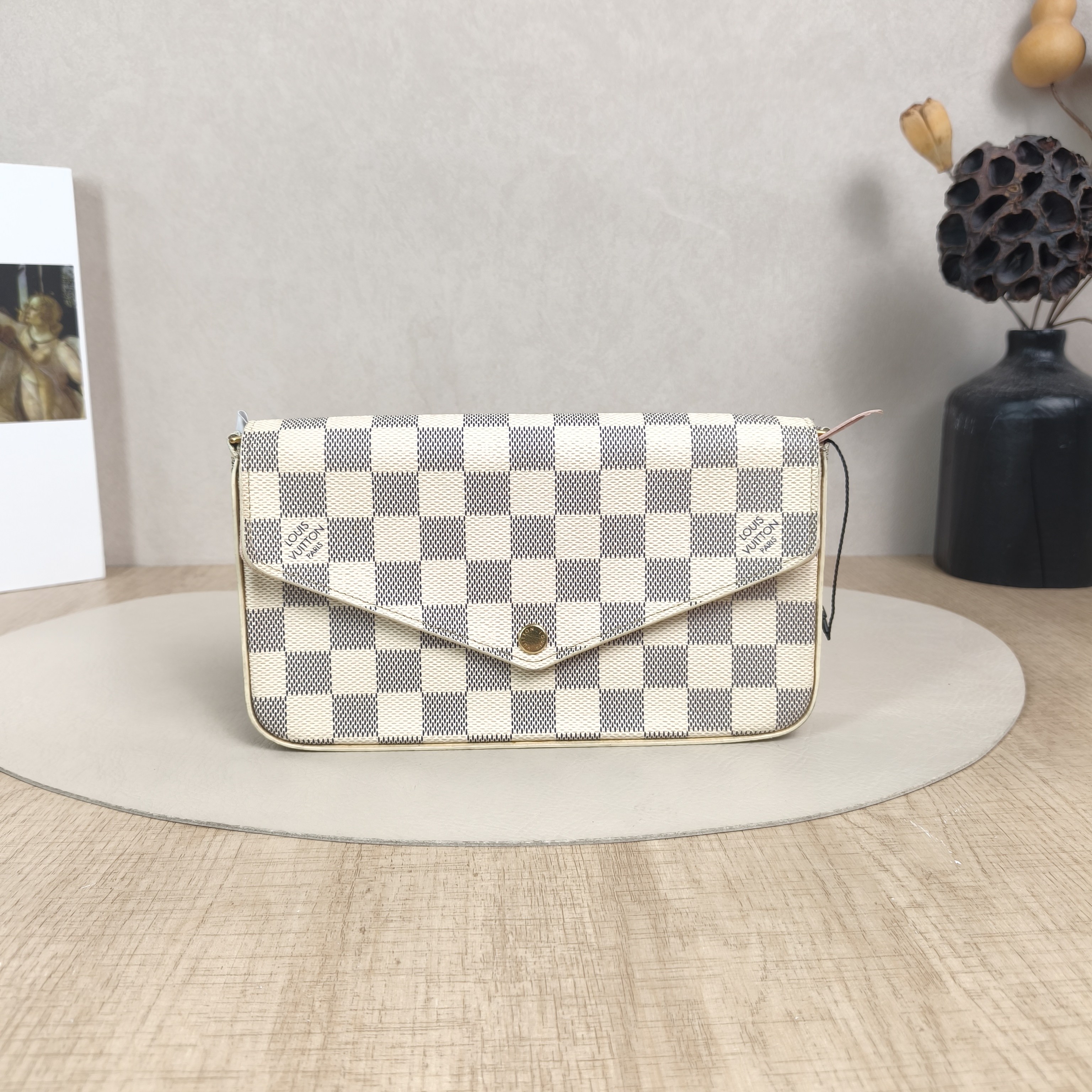 Louis Vuitton Crossbody Bag Pochette Félicie White PVC Small21 × 3 × 12 cm