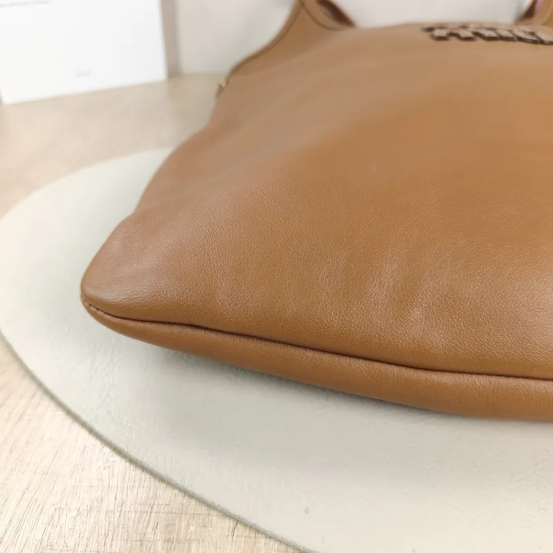 Miumiu Shoulder Bag IVY Tote Shopping Tote CC alfskin Medium 35*40 — detail view 2 of 10