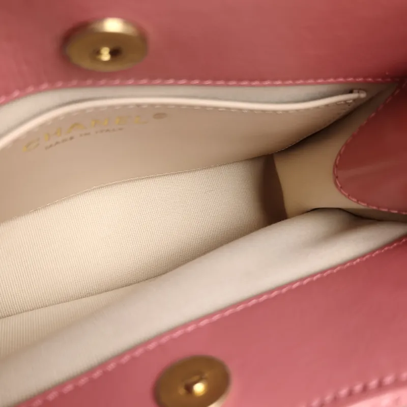 Chanel Crossbody Bag HOBO Pink Waxed Leather Small 19 × 6 × 17 cm — detail view 1 of 13